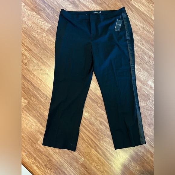 Lauren Ralph Lauren
Plus Size Tuxedo Stripe High-Rise Pants - Picture 3 of 16